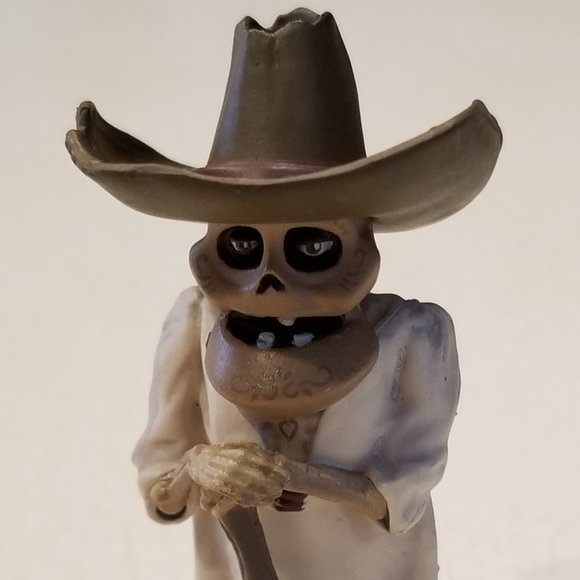 DISNEY PIXAR COCO CHICHARRON CAKE TOPPER PLAY FIGURE TOY DOLL - Picture 1 of 1